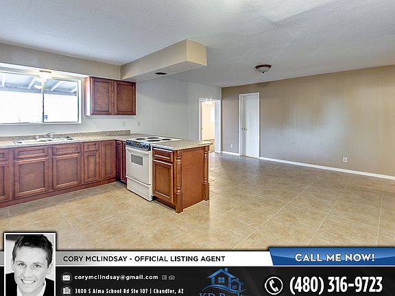 3rd image of 965 N Wedgewood Dr