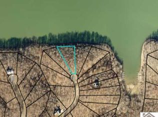 24 Pier Ln, Murray, KY 42071
