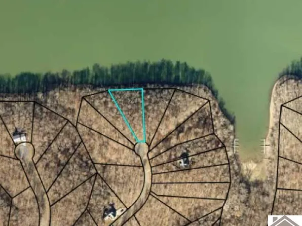 24 Pier Ln, Murray, KY 42071