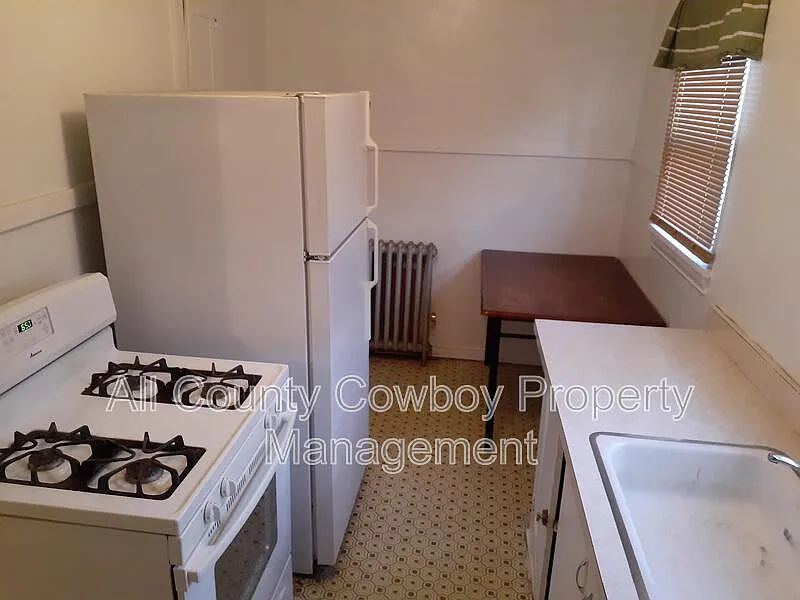 Building Photo - 769 N 8th St #1