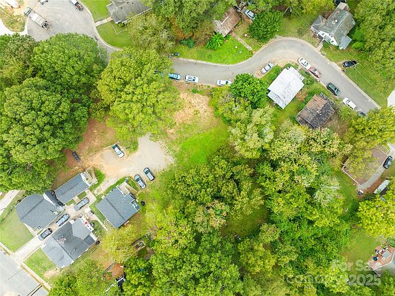 2nd image of 0 Broadway Ct