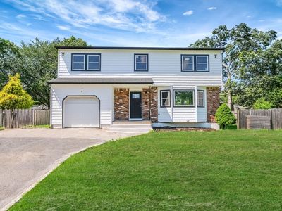55 Lama Drive, Shirley, NY, 11967