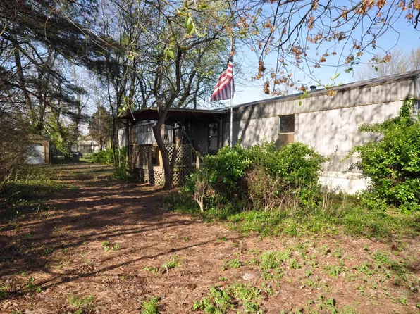 3201 Bullard St, Paducah, KY 42003
