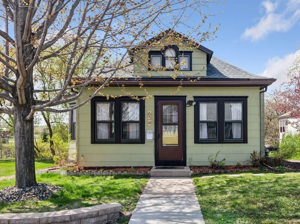 634 10th Ave S, Hopkins, MN 55343