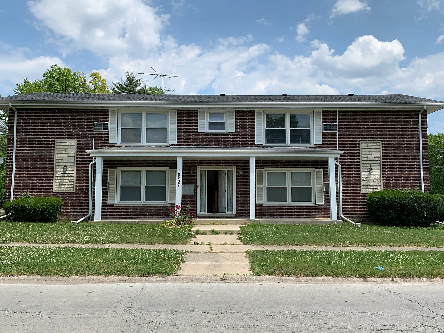 18207 Locust St photo 1