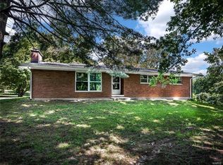 2556 Staunton Rd, Troy, IL 62294