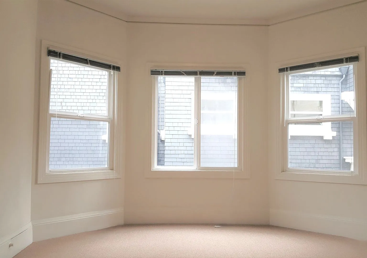 2718 College Ave. — Photo 3