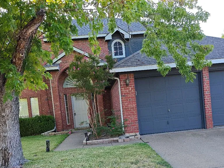 1423 Lakeshore Dr — Photo 24