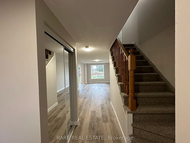253 Dunsmore Ln N — Photo 8