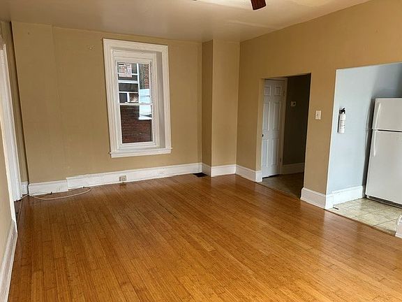 4th image of 4367 Cresson St Floor 2