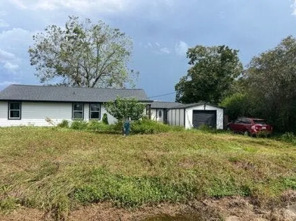 11171 S State Highway 71, El Campo, TX 77437