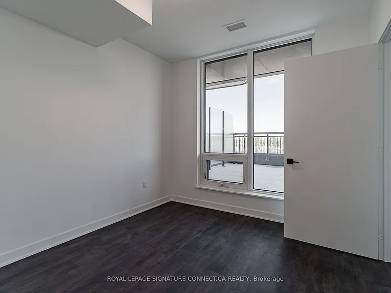 1185 Dupont St #815 — Photo 15