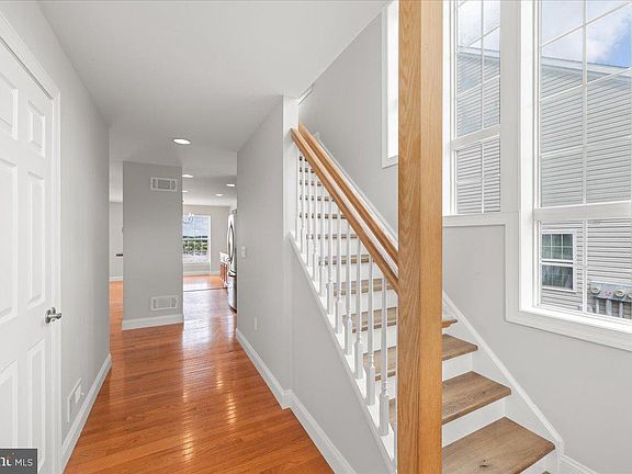 5th image of 777 Oakleaf Ln