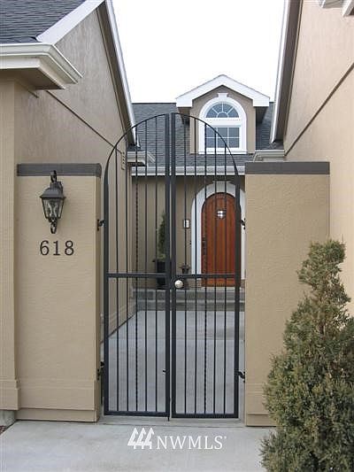 1st image of 618 S Laguna Drive