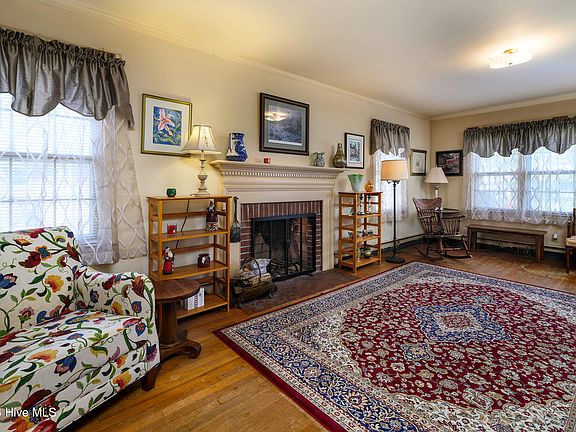 2nd image of 1813 Tryon Road