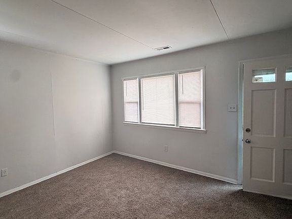 3rd image of 1832 Bancroft Dr