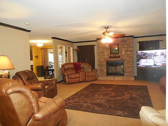 3rd image of 1425 Saddlewood Dr