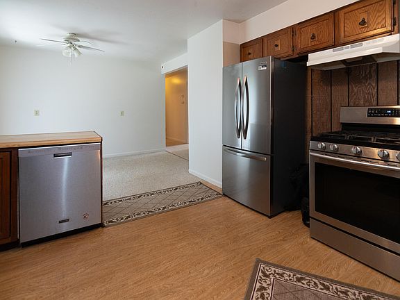 2nd image of 512 Dupont Ave