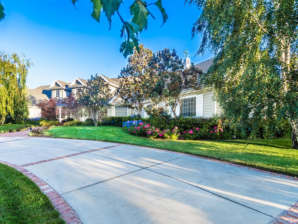 1st image of 25558 Brassie Ln