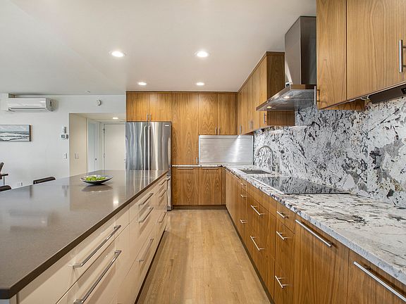 3rd image of 1020 15th St #Penthouse 42a