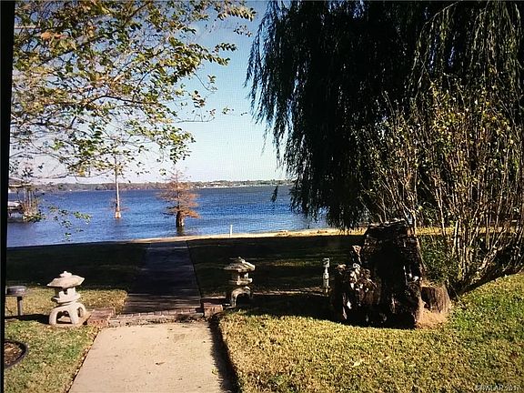 3rd image of 2259 N Cross Dr