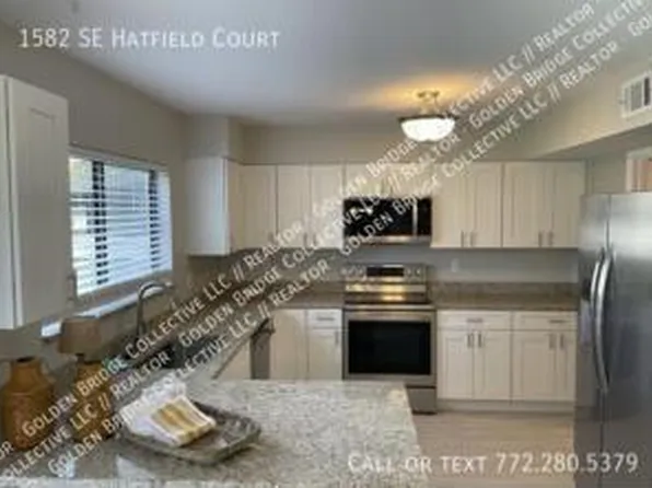 1582 SE Hatfield Ct, Port Saint Lucie, FL 34952