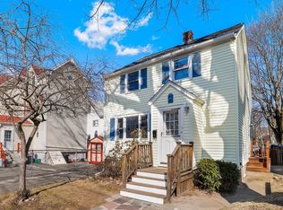 5 Walnut St, Melrose, MA 02176