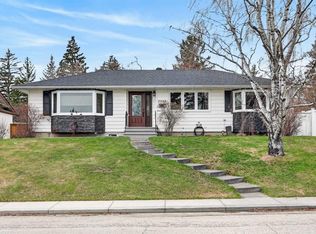 2023 E Glenwood Dr SW, Calgary, AB T3E 3Y7