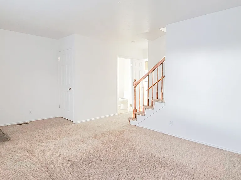 392 W 400 N — Photo 15