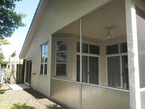 3rd image of 6917 NW 27th Ct