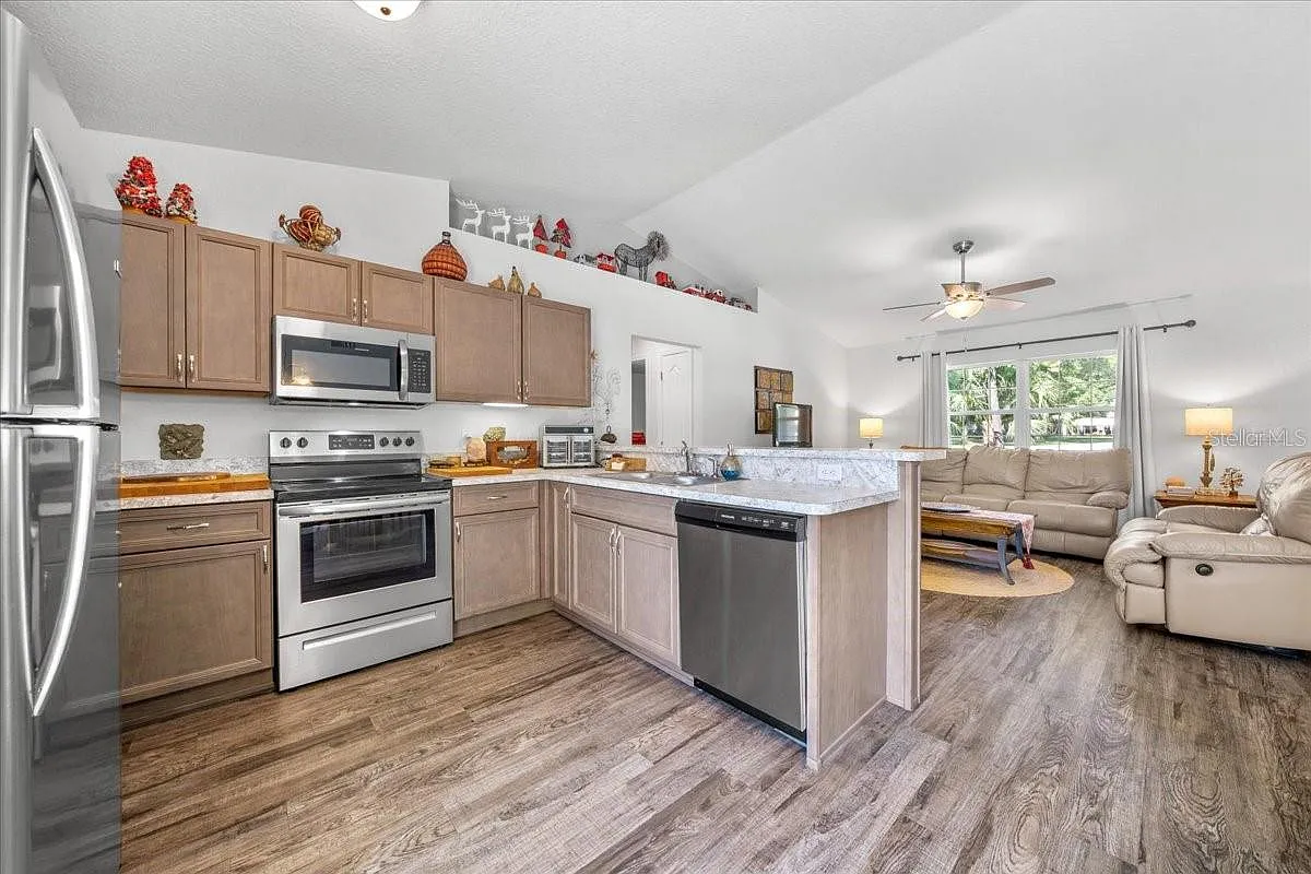 3 bed, 1747 sqft, $1,900 — Photo 4