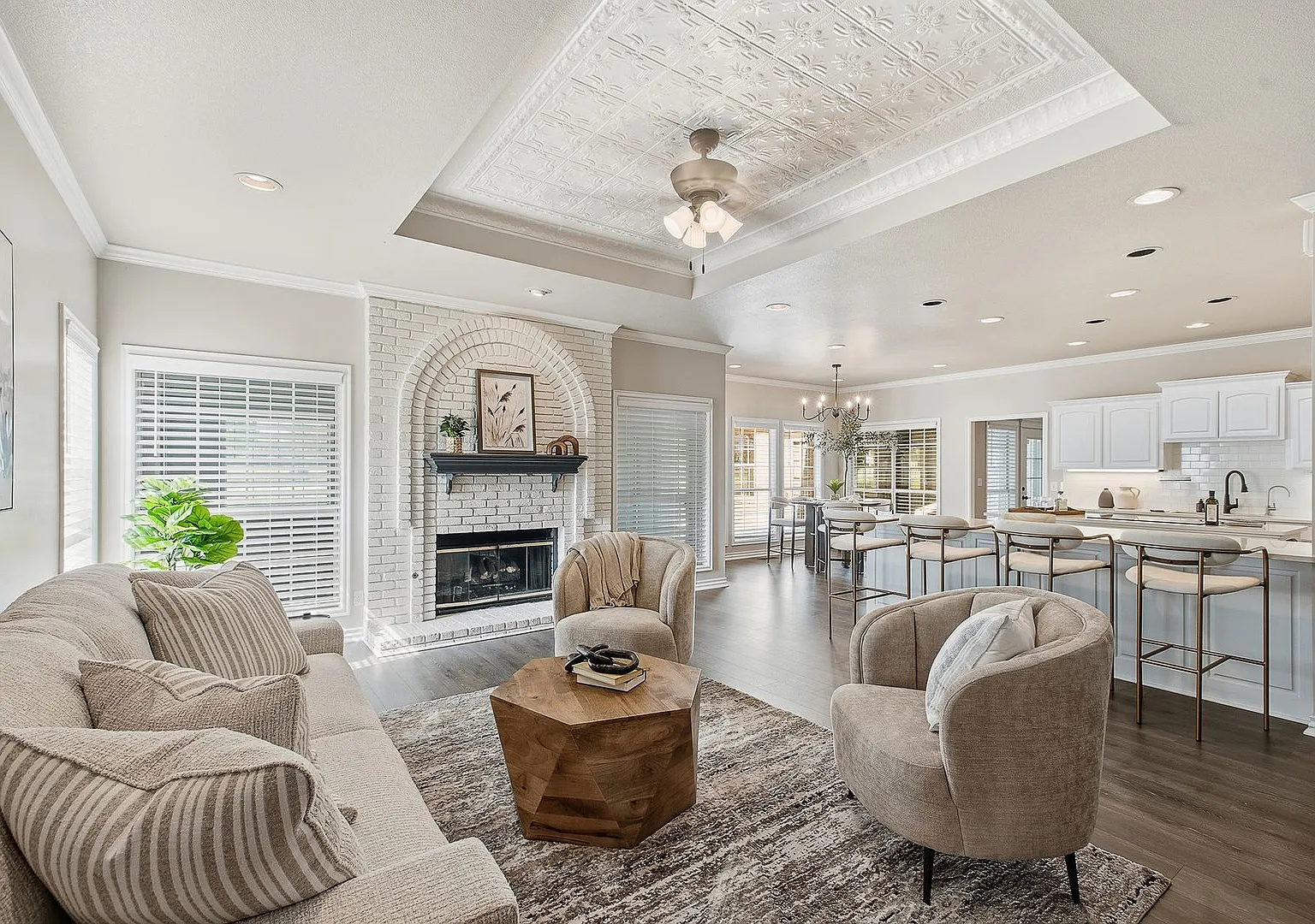 Spacious Home in Indian Springs with a Golf Course View! — Photo 4