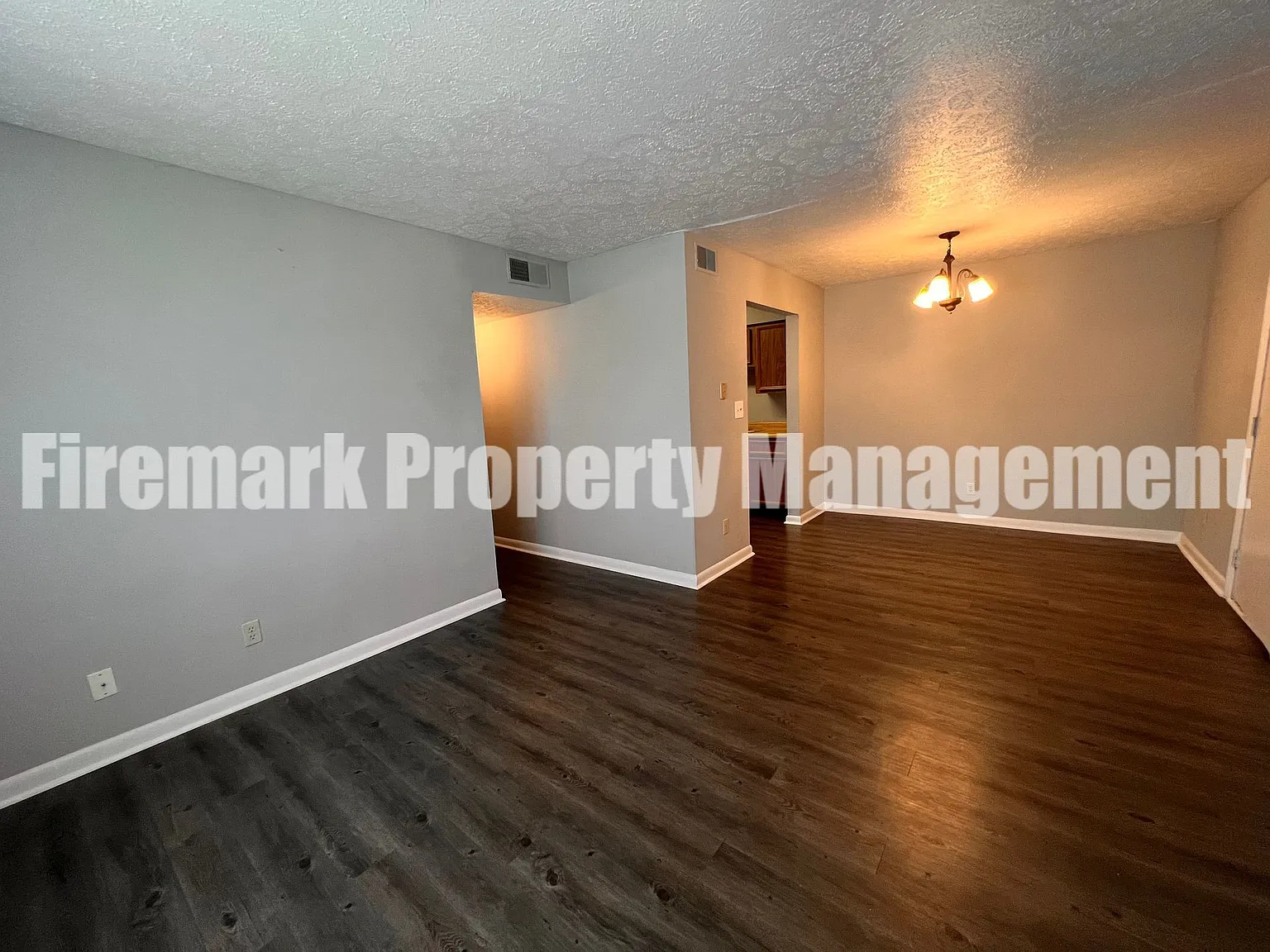 Pecan Manor Apartments — Photo 4