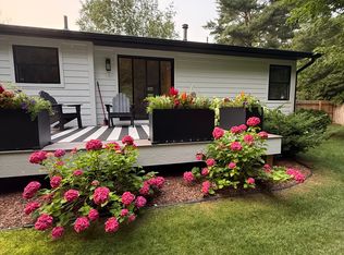 2214 Kewaunee Dr, Traverse City, MI