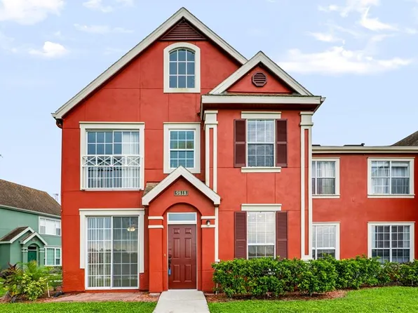 9818 LAKE CHASE ISLAND WAY #9818, TAMPA, FL 33626