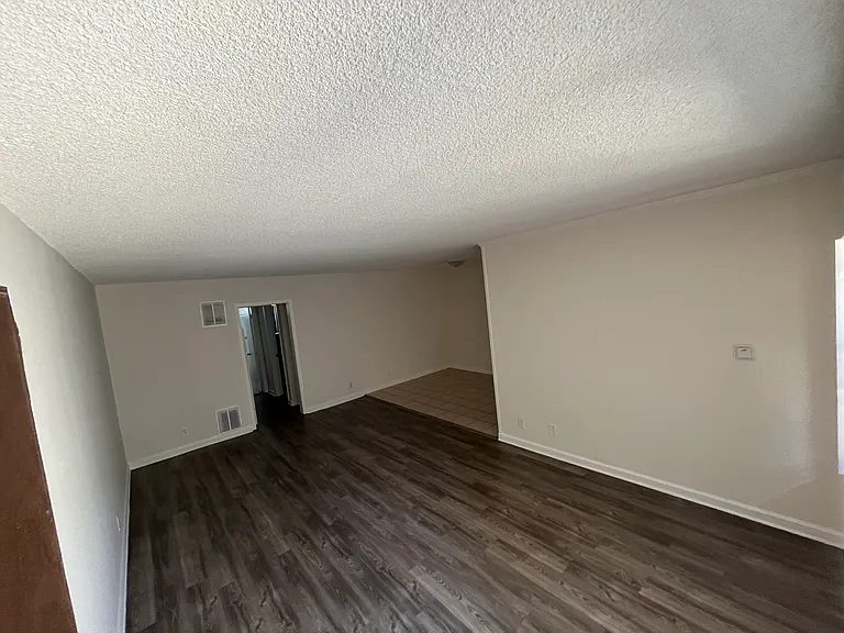3956 Stevely Ave #17 — Photo 8