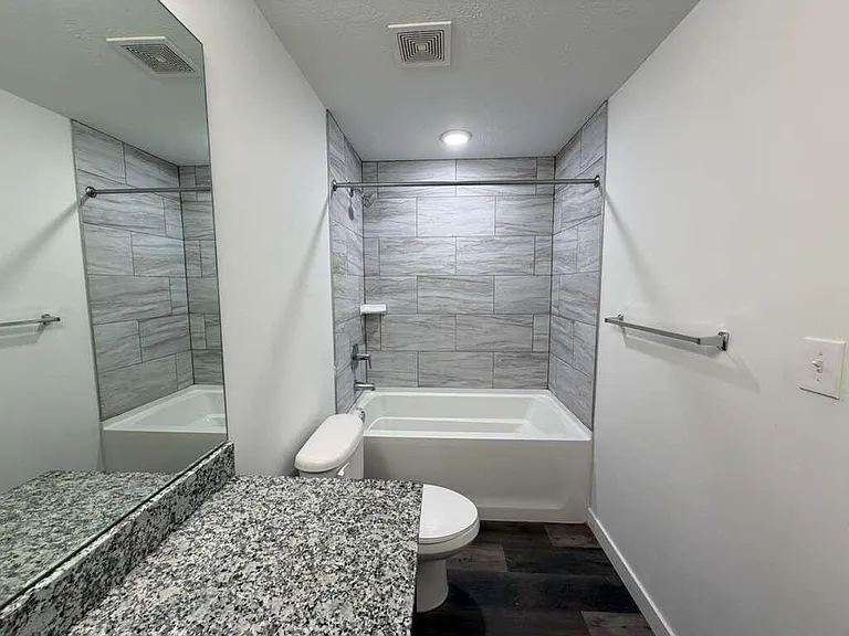 4260 Lakewood Rd #205 — Photo 33