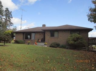 1991 S Waldron Rd, Hudson, MI 49247