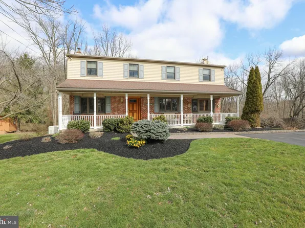 73 W Peace Valley Rd, Chalfont, PA 18914