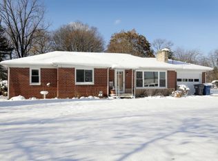 2029 Brook Dr, Kalamazoo, MI 49004