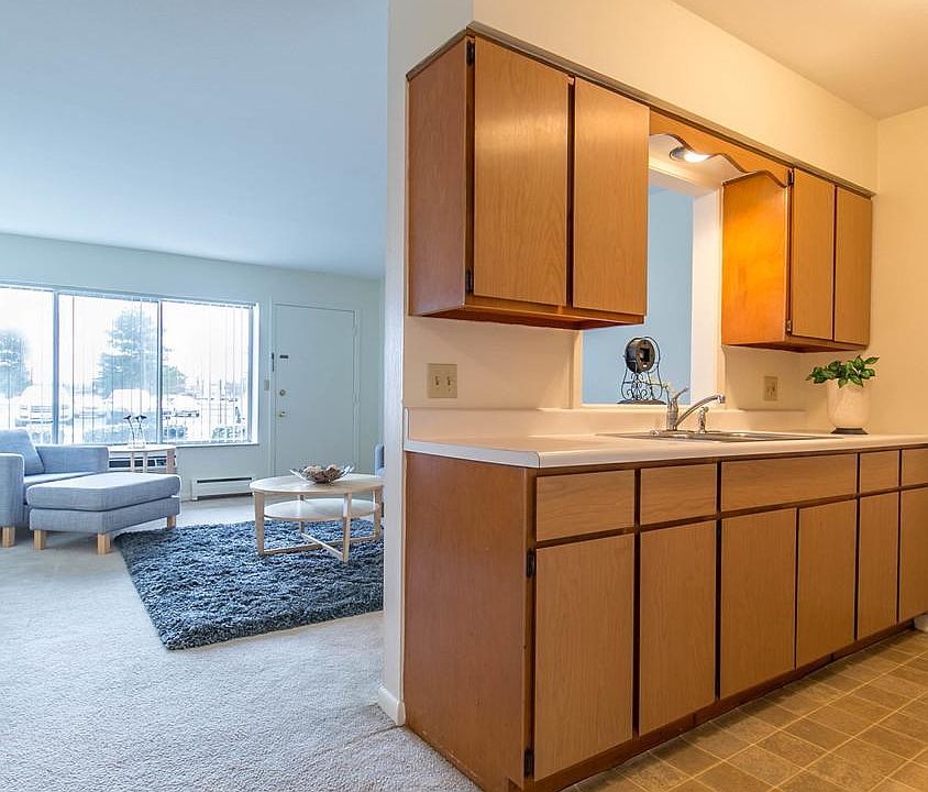 Open Space with Lots of Natural Light and Private Entrance