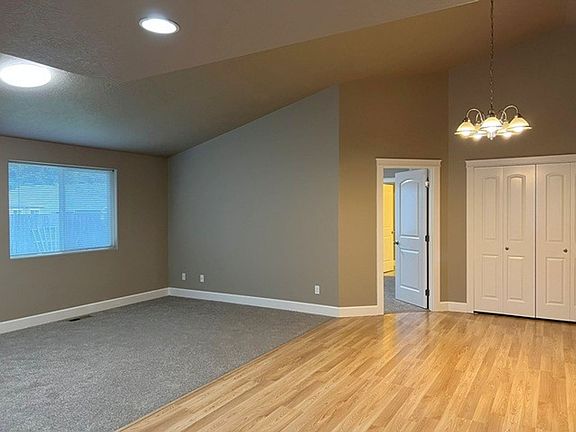 5th image of 226 Helton Way SE