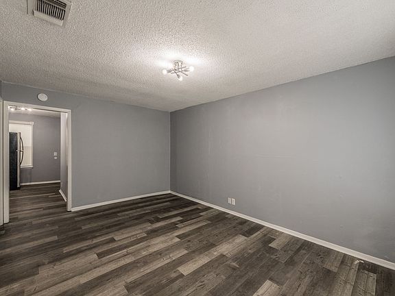 4th image of 701 E Woodlawn Ave APT 3