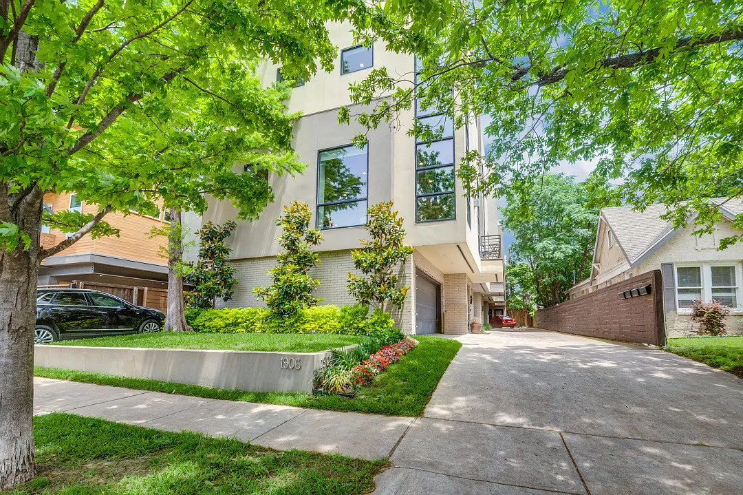 2 bed, 2643 sqft, $5,225 — Photo 1
