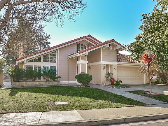 2nd image of 32772 Downieville St