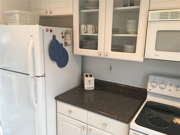 2nd image of 13 Lawton Dr Unit 103