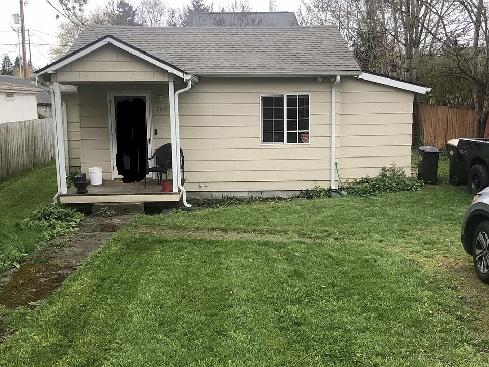 1st image of 209 Jefferson Ave NE
