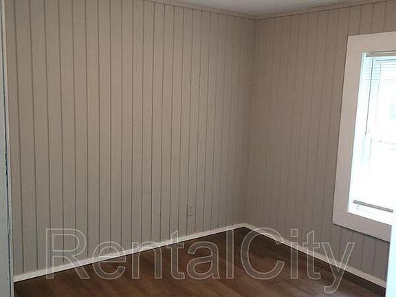 4th image of 1835 Browning St