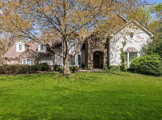 70 School St, Williston Park, NY 11596