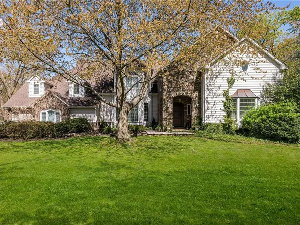 70 School Street, East Williston, NY 11596